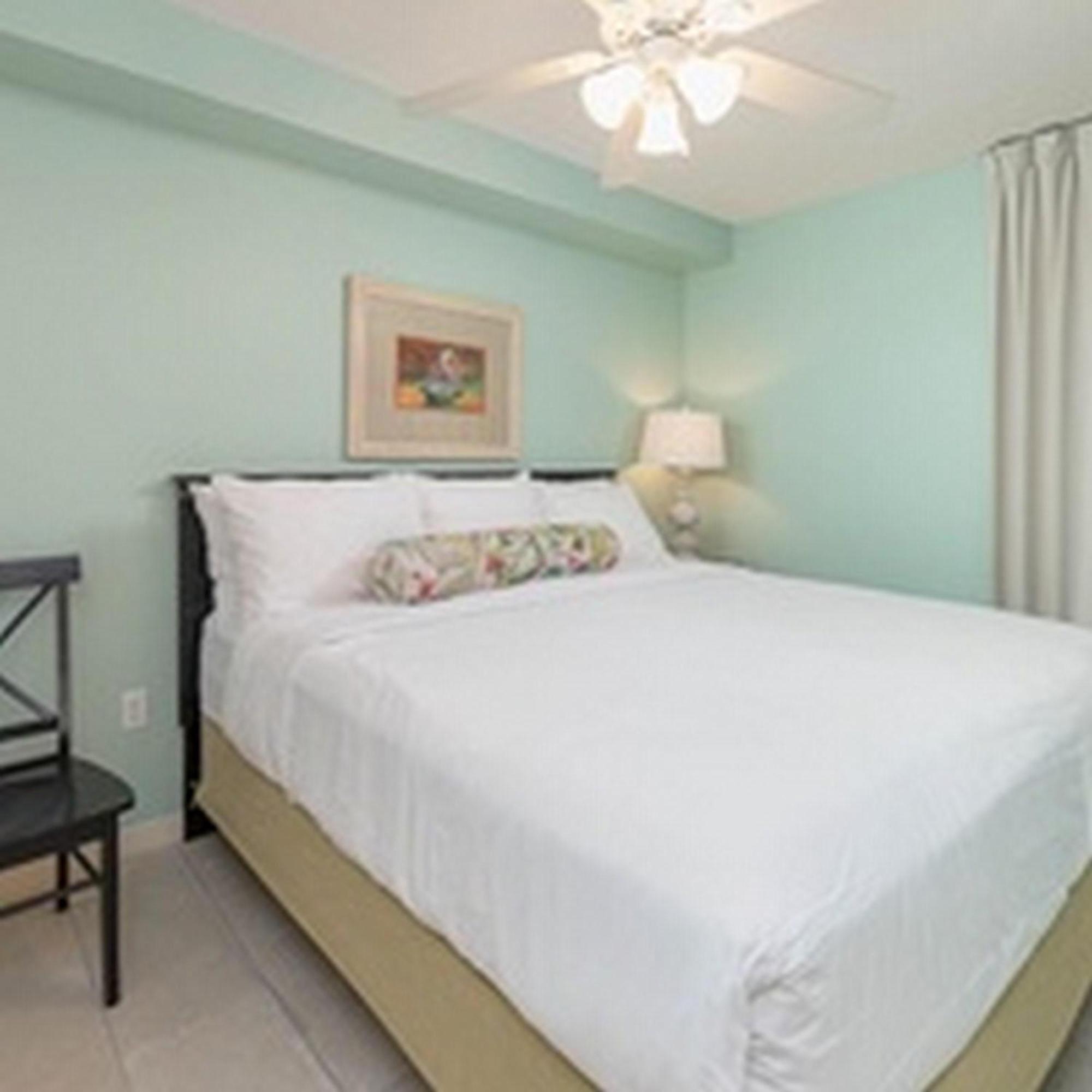 Phoenix All Suites Hotel Ґалф-Шорс Номер фото